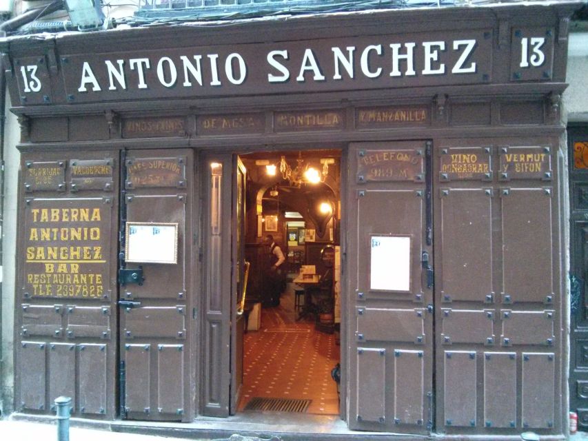 2.5-Hour Evening Tapas Tour through Madrid - The guide makes the difference: practical, human, and easy to follow