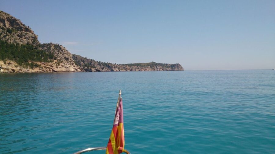 3hr Sunset Trip Drinks, Tapas SUP, Snorkel - Your 3-hour Alcúdia sunset cruise, in plain terms