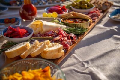 A 2 hours Local Tapas and sailing adventure in Barcelona - Getting to the Tour: Marina Vela and Easy Start