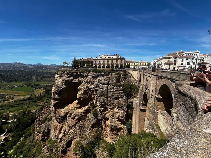 ab Marbella: Private VIP-Tour Ronda incl. Transfer + Tapas - Private VIP Ronda tour: what makes the experience feel different