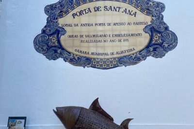 Albufeira History Walking Tour with Wine and Tapas - Centro Histórico: learning the old-town lines you’ll see again