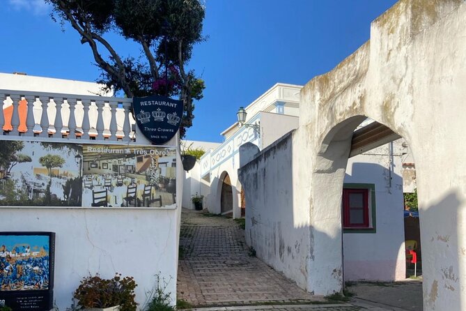Albufeira History Walking Tour with Wine and Tapas - Group size and pacing: why 15 people feels better than 40