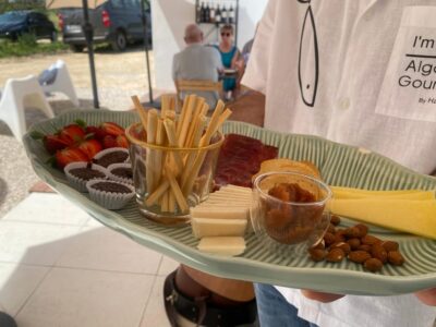Albufeira/Porches/Vilamoura: Wine Tasting with Tapas & Music - Four wines and four tapas: the pacing, the pairing, and the value
