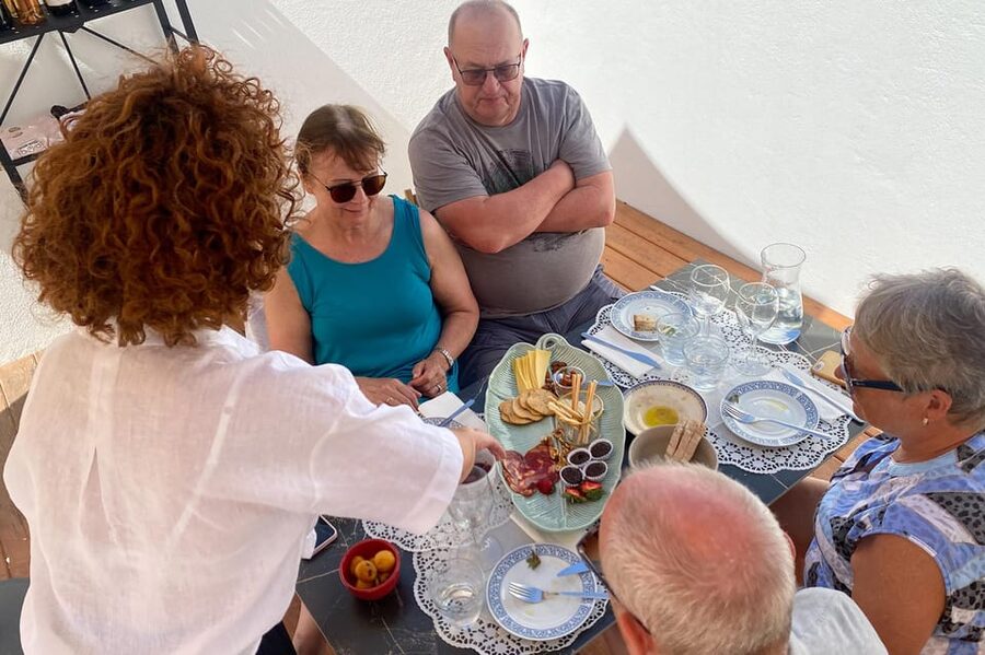 Albufeira/Porches/Vilamoura: Wine Tasting with Tapas & Music - FAQ