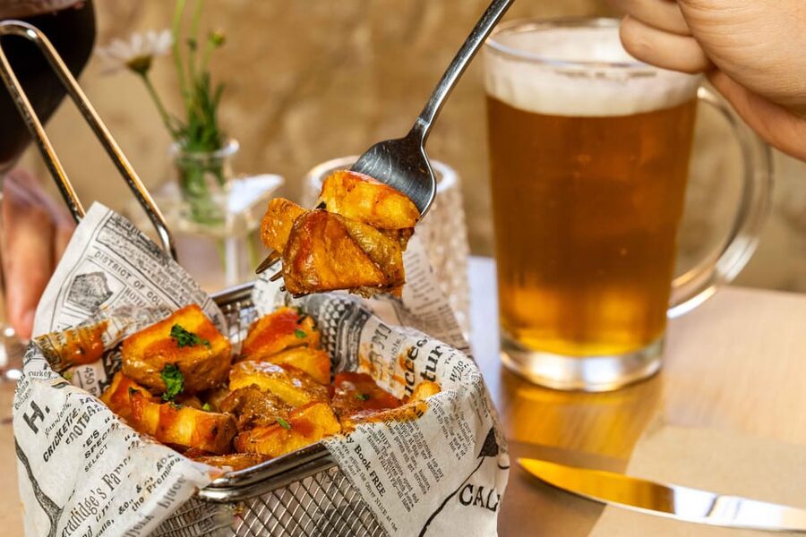 Alcudia: Self-Guided Gourmet Tapas and Wine Tour - Key highlights in a nutshell