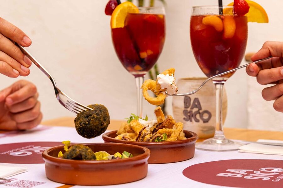 Alcudia: Self-Guided Gourmet Tapas and Wine Tour - Why Alcudia Old Town tapas feel like the best kind of self-guided walk