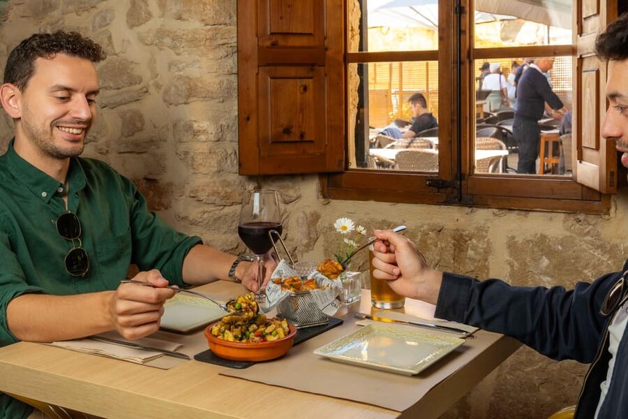 Alcudia: Self-Guided Gourmet Tapas and Wine Tour - Practical tips to get the most out of your night