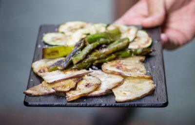 Alicante: Central Market Guided Food Tour with Tapas Bars - Why the food amount feels like a full lunch (not a snack parade)