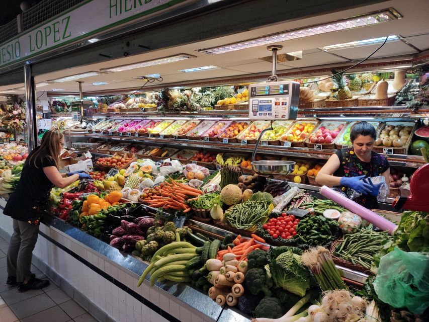Alicante: Central Market Guided Food Tour with Tapas Bars - The guide makes the difference: English, friendly, and story-led