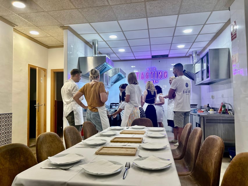 Alicante Paella Cooking Class, Tapas, Drinks and Market - Chef-Led Paella: The Steps That Make the Rice Work