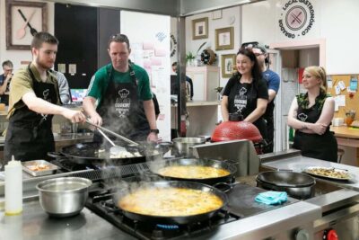 Alicante: Paella & Sangria Class with Tapas and Market Visit - Inside the local kitchen: paella from scratch, not a show