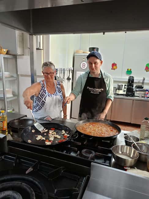 Alicante: Paella & Sangria Class with Tapas and Market Visit - Tapas included while you cook: what’s on the table