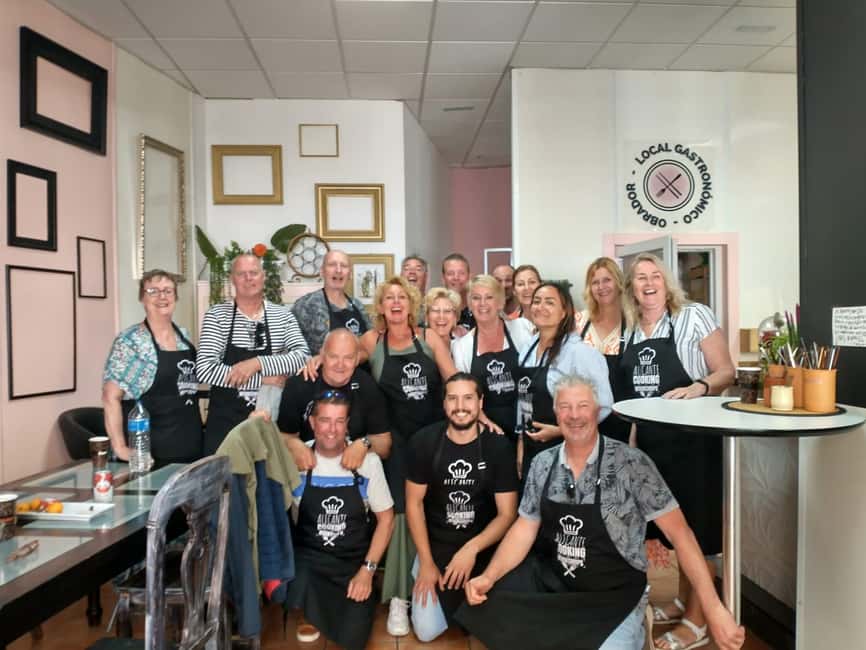 Alicante: Paella & Sangria Class with Tapas and Market Visit - The guide-host dynamic: why Fred/Federico-style hosting works