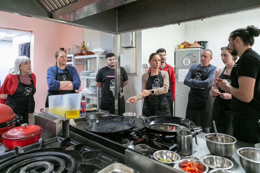 Alicante: Paella & Sangria Class with Tapas and Market Visit - Timing and pace: 3.5 hours that don’t feel like a lecture