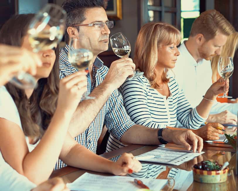 All of Alicante with the Castle, Market, and Tapas. Small group, max 6 people - Why 3.5 hours is the right length for Alicante