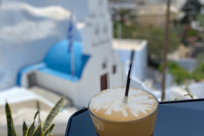 Authentic Greek food tapas and wine tasting - Cave village - Greek meze and Santorini wine in Cave Village: what you really get