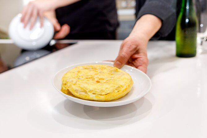 Authentic Tapas Cooking Class at a Private Local Eatery in Madrid - The chef and the small-group feel (max 10 people)