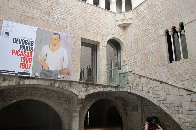 Barcelona Art and Tapas Small Group Walking Tour with Picasso Museum - The Gothic Quarter walk and your first pintxos stop