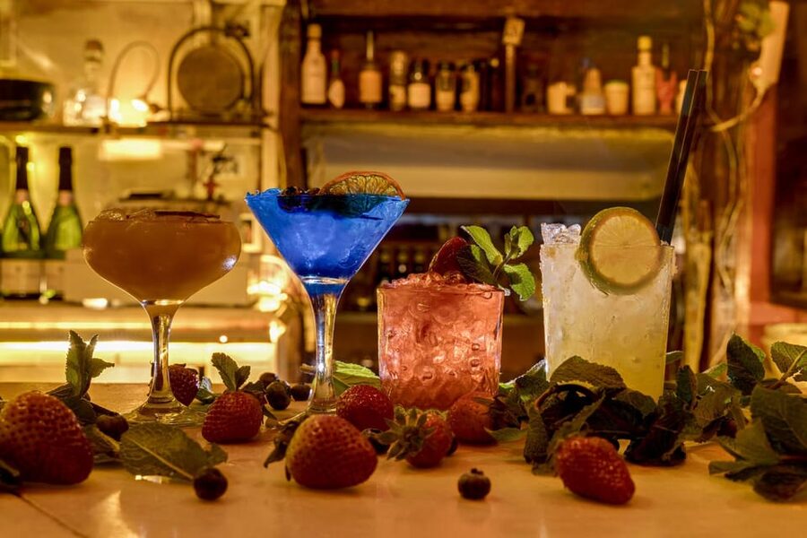 Barcelona: Cocktail Making Class with Tapas - Key things I’d mark on your Barcelona plan