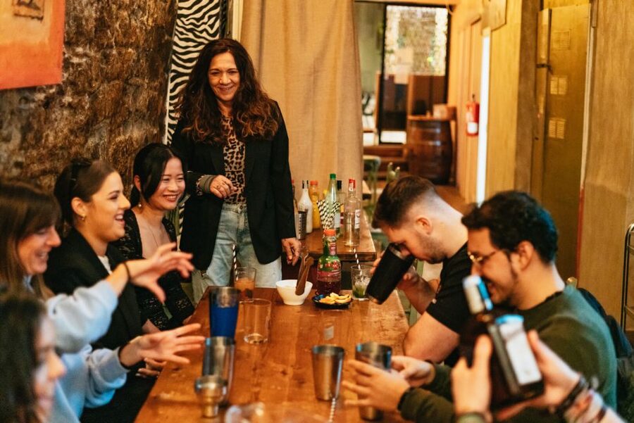 Barcelona: Cocktail Master Class by Mixologist with Tapas - Tapas that keep the night moving: what’s included