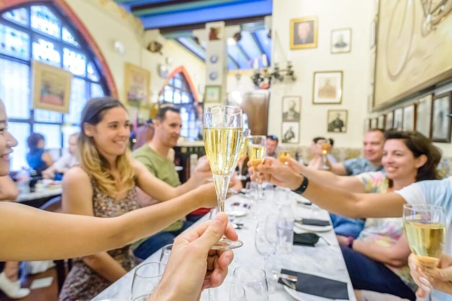 Barcelona eBike Tour with Wine and Tapas Experience - Old City Barcelona: getting your bearings without wasting daylight
