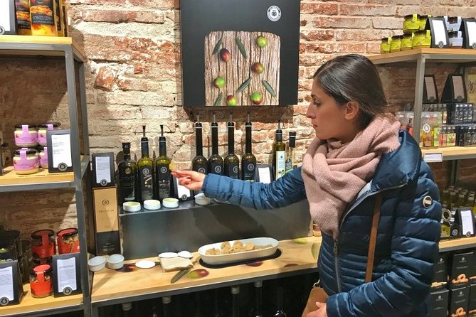 Barcelona Flamenco & Tapas Semi Private or Private Experience - Who this Barcelona flamenco and tapas experience is best for