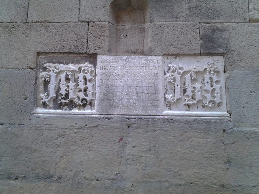 Barcelona: Gothic Quarter Legends Walking Tour with Tapas - Rain, Walking Fatigue, and Staying Comfortable