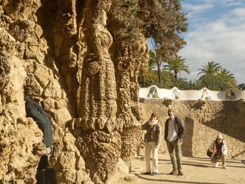 Barcelona in 1 Day: Sagrada Familia, Park Guell, Mila, tapas - Park Güell: lizards, mosaic work, and curved benches with views