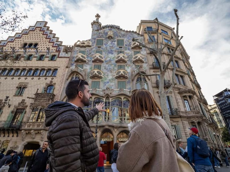 Barcelona in 1 Day: Sagrada Familia, Park Guell, Mila, tapas - Who should book this Gaudí marathon (and who shouldn’t)