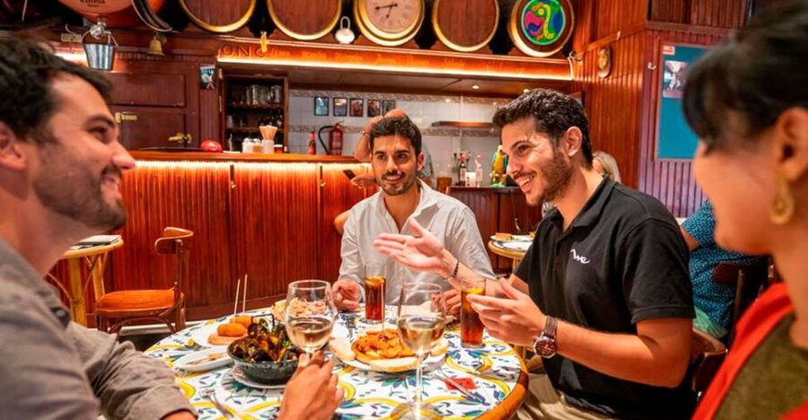Barcelona: La Boqueria & Santa Caterina Market Private Tour - Plaça Reial: Tapas Time With a Prime Old Town Setting