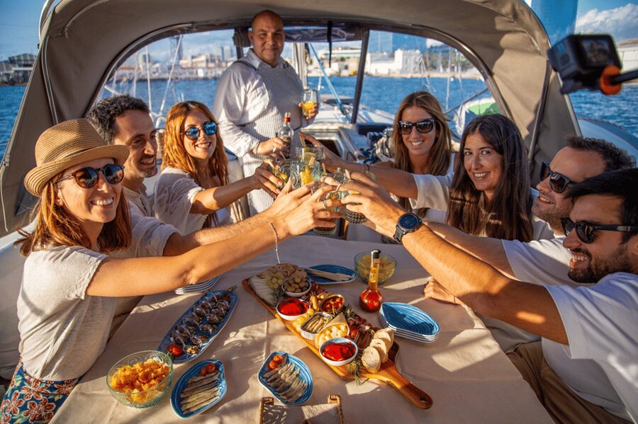 Barcelona: Local Tapas and Drinks Sailing Adventure Tour - Practical tips that will make your tour smoother
