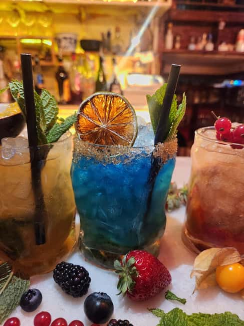 Barcelona: Mojito Tasting Experience & Tapas with Mixologist - Bar Milans and the Gótico Quarter: where the night starts