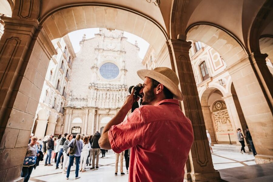 Barcelona: Montserrat and Winery Tour with Tapas or Lunch - Tapas Brunch vs Multi-Course Lunch: Which Option Makes Sense