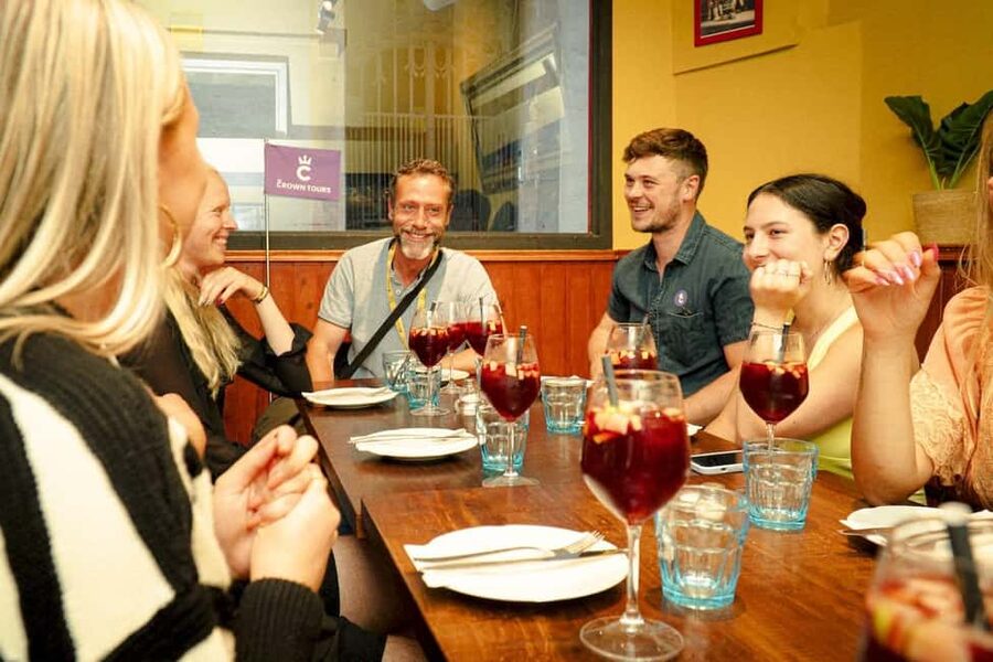 Barcelona: Old City Hidden Gems, Tapas, & Drinks Guided Tour - Key Highlights You’ll Actually Feel