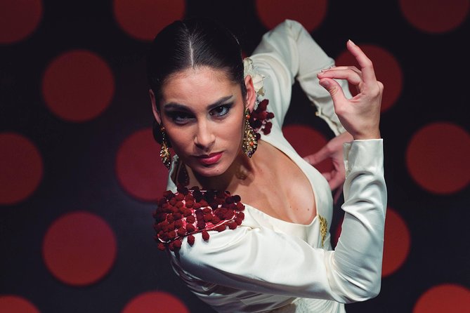 Barcelona Old Town Night Small Group Tour with Tapas & Flamenco - Practical Tips for an Evening Done Right