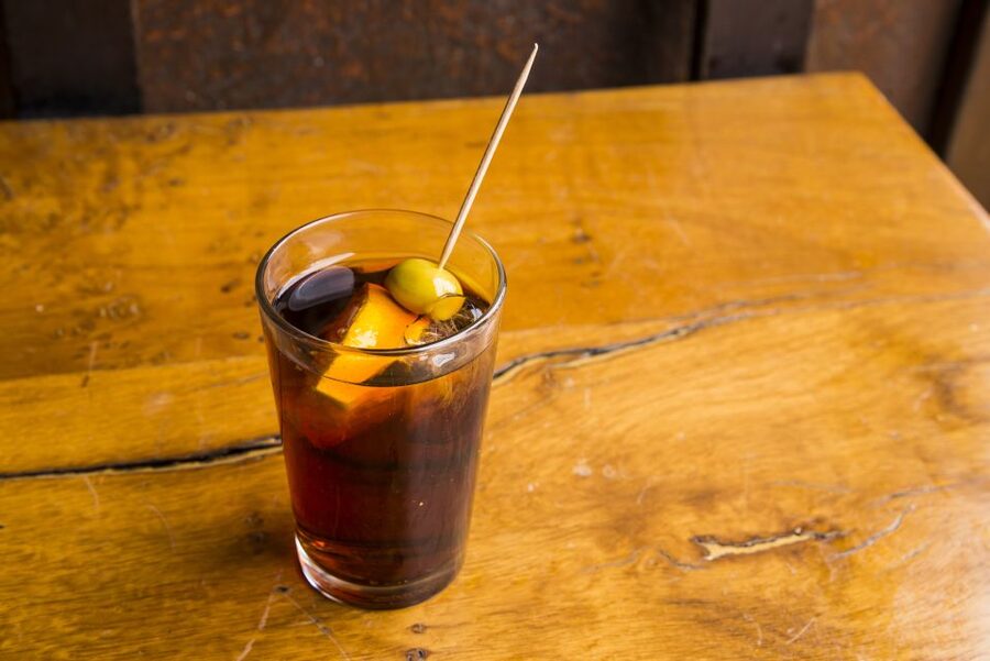 Barcelona: Old Town Tapas & Paella Food Tour with 8 Tastings - Price and value: is $115 a fair deal?