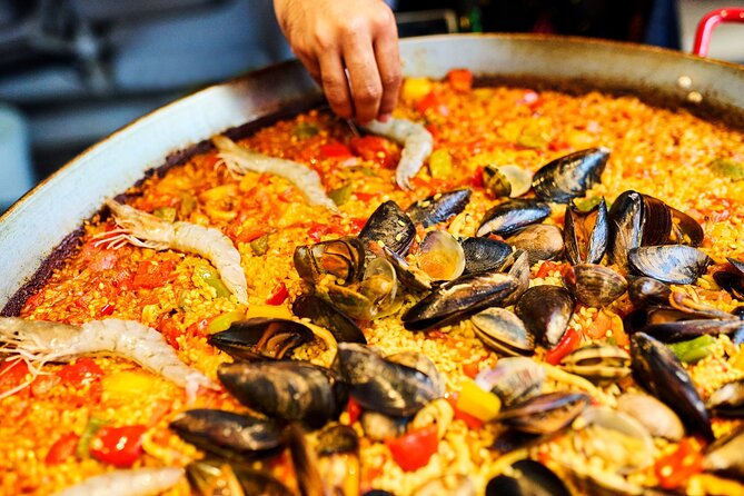 Barcelona Paella Cooking Class with Market Visit, Tapas & Sangria - Getting started at GAB Lab near La Rambla