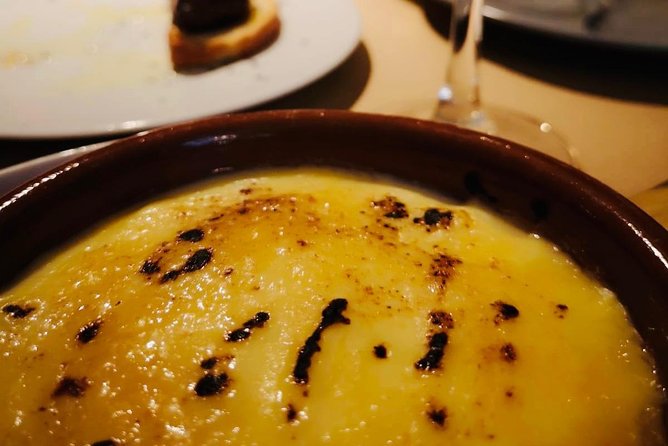 Barcelona Poble Sec Tapas & Wine Tour - Carrer de Viladomat desserts and late-90s nostalgia with cava