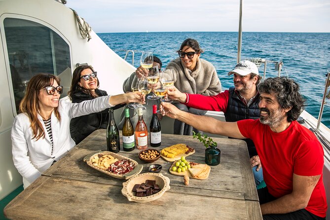 Barcelona: Premium Private Wine Tasting & Tapas in a Catamaran - Key Moments That Make This Catamaran Wine Tasting Work