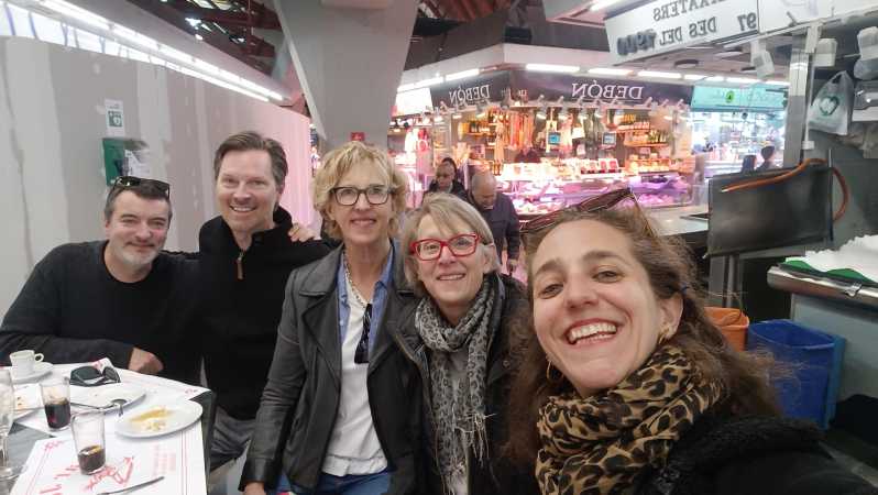 Barcelona private food tour with tailored tapas - Starting in Els Tres Tombs: the right tone for a food-focused walk