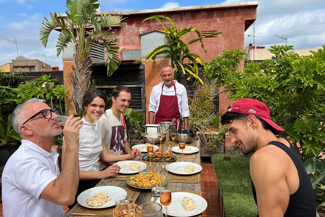 Barcelona: Rooftop Tapas & Sangria class with a Local Chef - Welcome drinks, sangria, and how the lesson stays fun