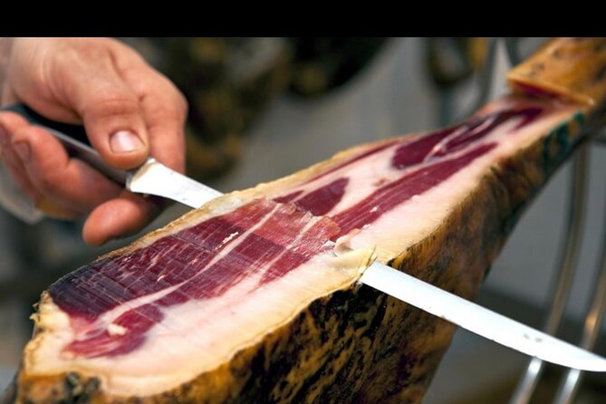 Barcelona´s Lunch or Dinner Tapas Tour: Food, drinks, happiness! - From Plaça de l’Àngel to Correus: route and pacing you can feel