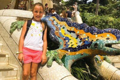 Barcelona: Sagrada Familia, Park Guell & Tapas Private Tour - Starting at the monument: Las Ramblas energy without the chaos
