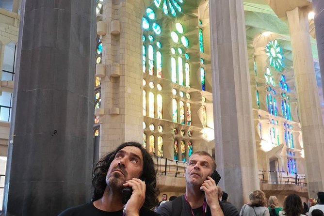 Barcelona: Sagrada Familia, Park Guell & Tapas Private Tour - Passeig de Gracia: Modernism on a Main Street