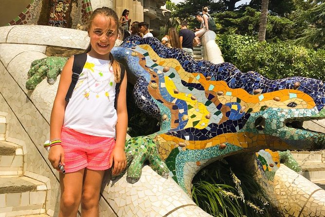 Barcelona: Sagrada Familia, Park Guell & Tapas Private Tour - Starting at the monument: Las Ramblas energy without the chaos