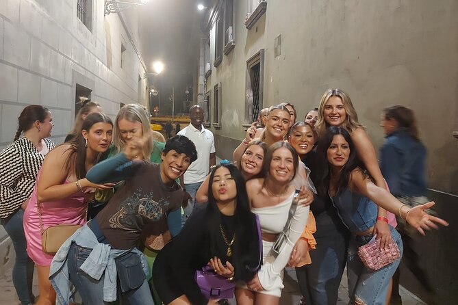 Barcelona speakeasy tapas pub crawl with hidden bars - Bars in the Gothic Quarter: Local Nightlife Stories and Real Social Energy