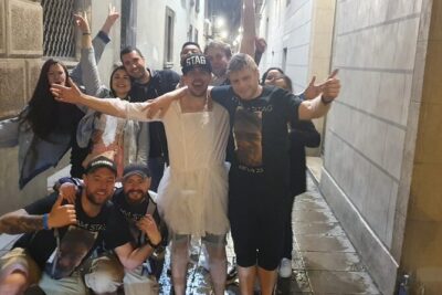 Barcelona speakeasy tapas pub crawl with hidden bars - The Drink Plan: Optional Open Bar vs Pay-As-You-Go