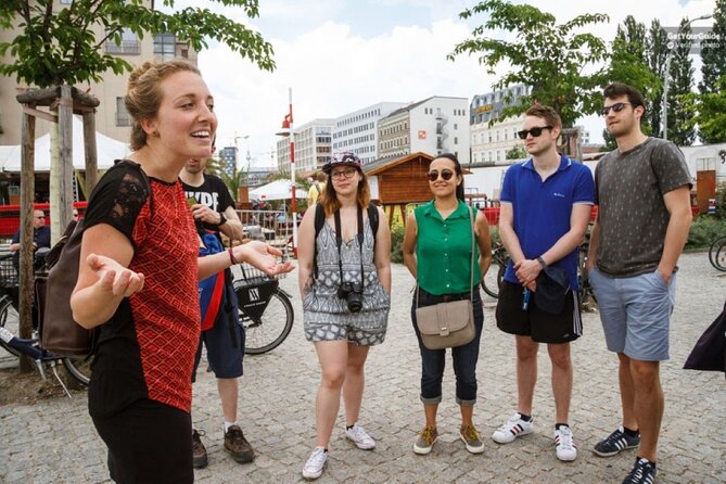Barcelona Street Art, Graffiti and Tapas Tour - Weather and group size: the real-world logistics that affect your mood