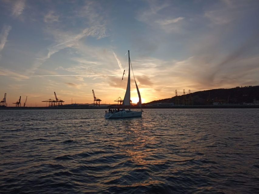 Barcelona: Sunset Live Sax and Sailing Experience with Tapas - Who This Barcelona Sunset Sax and Tapas Cruise Is Best For