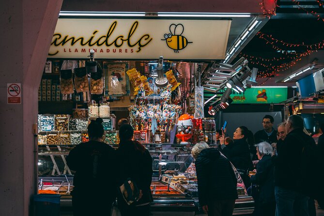 Barcelona tailored tapas & drinks tour with a native guide - The take-home tool: your guide’s list of places to avoid and return to